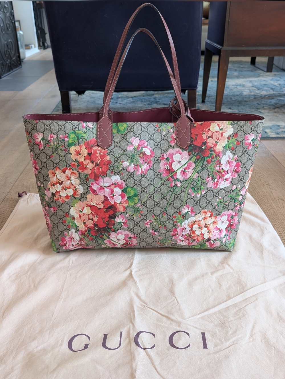 Gucci Floral GG Supreme Monogram Blooms Large Reversible Tote In Logo/Dry Rose - Picture 5 of 15